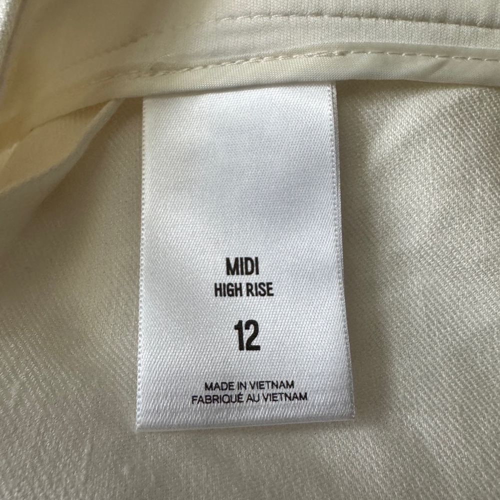 EXPRESS Midi High Rise Linen Women’s Shorts - Picture 4 of 7